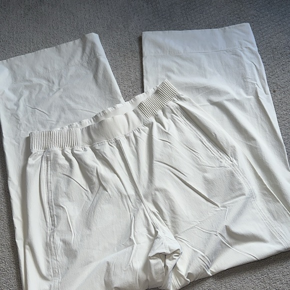 NWOT! Lululemon Stretch Wide Leg HR Pants - Picture 6 of 6